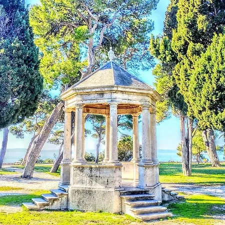 Znjanski Vidici Franka Lägenhet